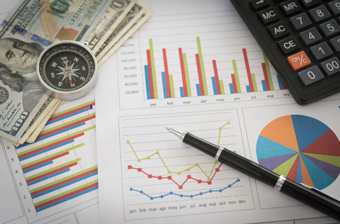 About FinLegal Collage